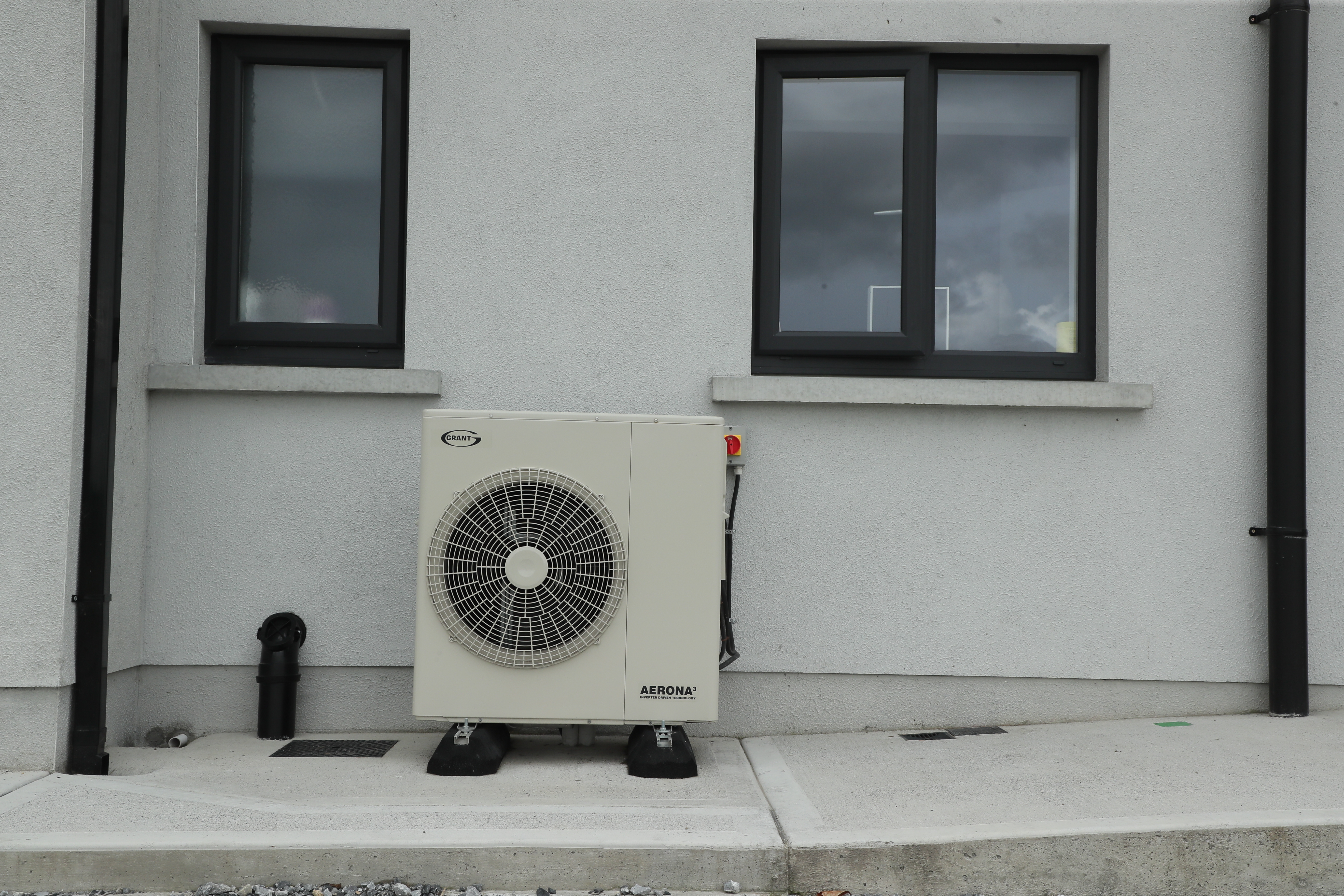 The importance of getting your air to water, air source heat pump serviced